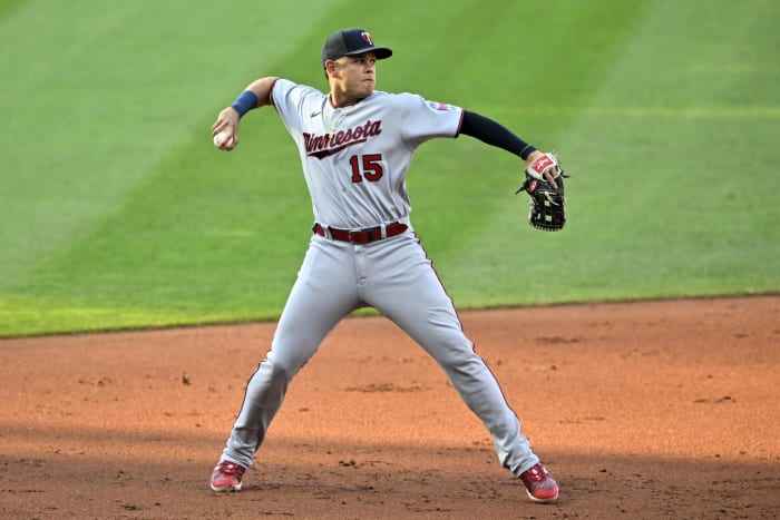 Minnesota Twins 3B Gio Urshela makes throw from third base
